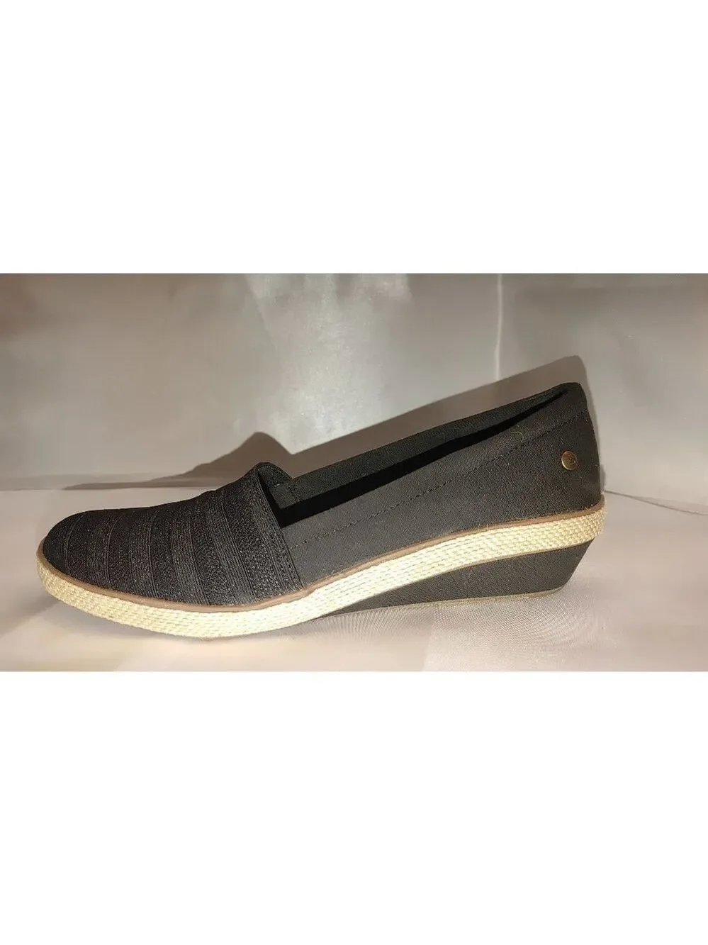Grasshoppers Quinn Canvas Wedge Size 9.5